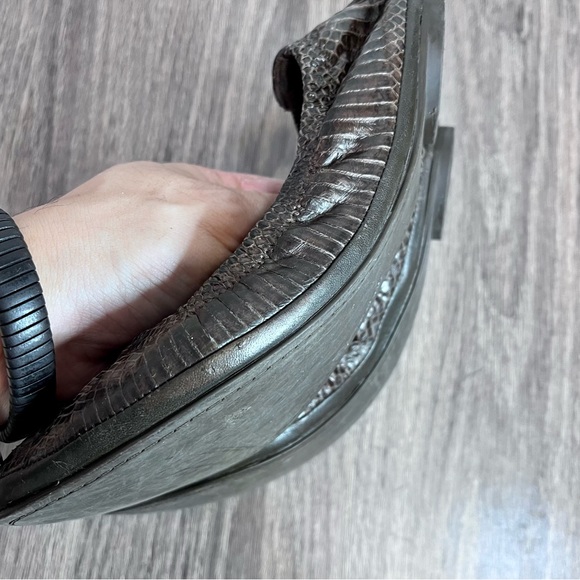 *Tory Burch | Eddie Snakeskin Flats in Brown Size 6 - Picture 12 of 14